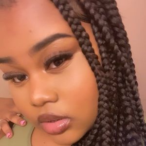 Meet your Posher, Brielle